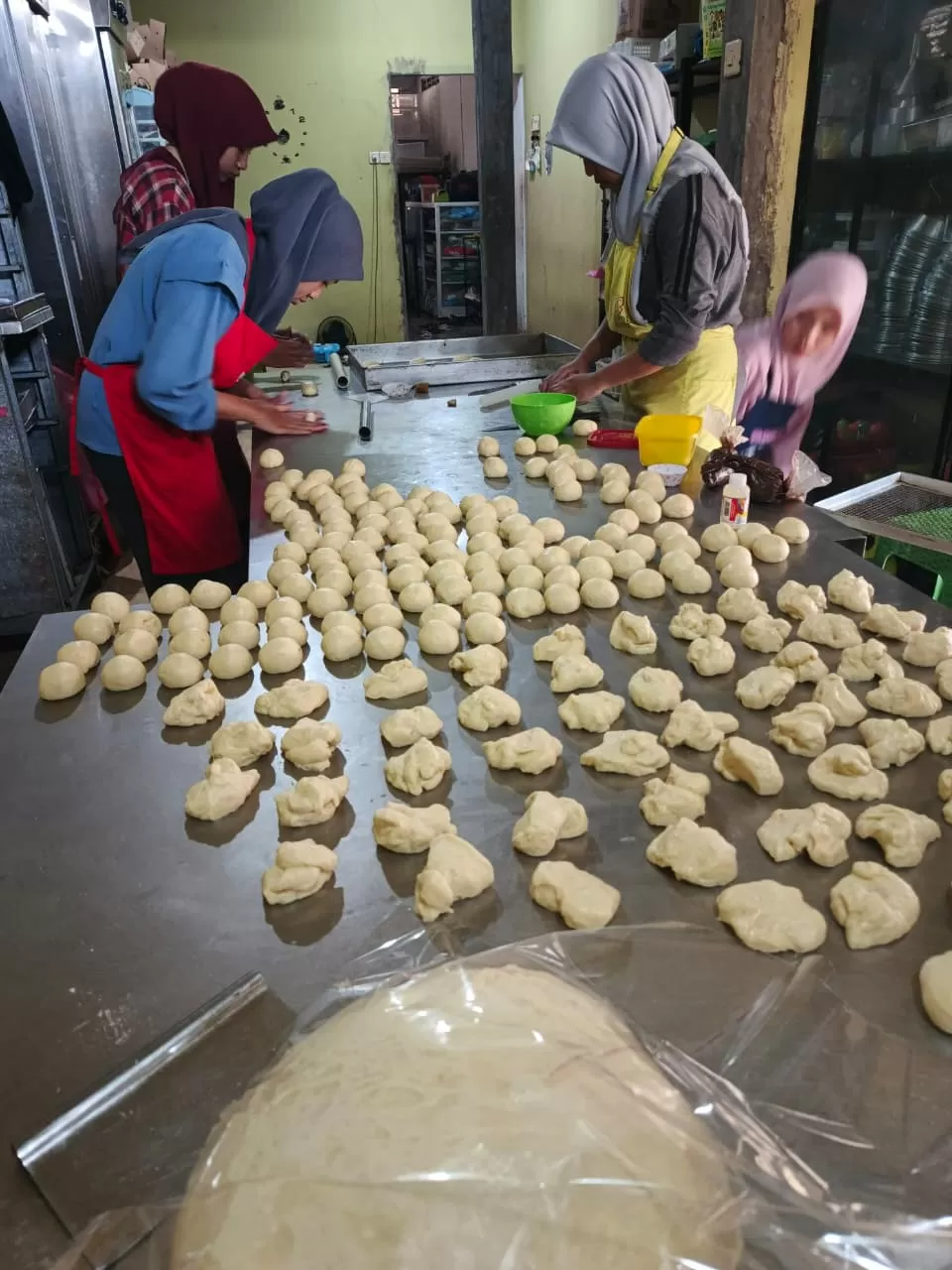 Dorong Ekonomi Lokal,...
