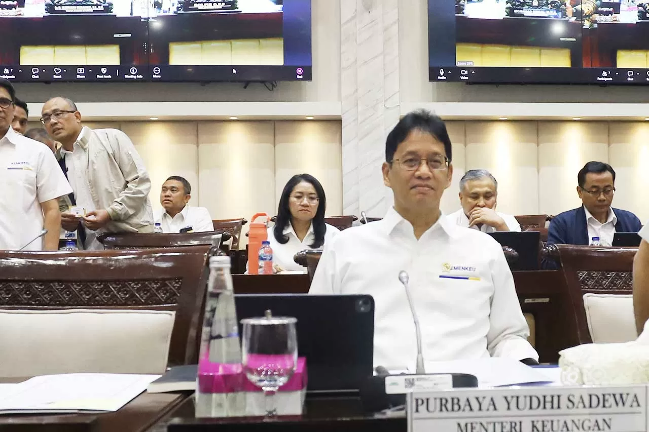 Raker Komisi XI DPR,...