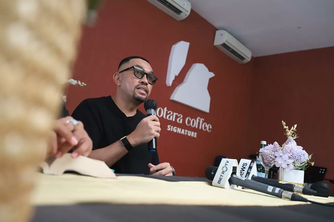 Ahmad Sahroni Bongkar...
