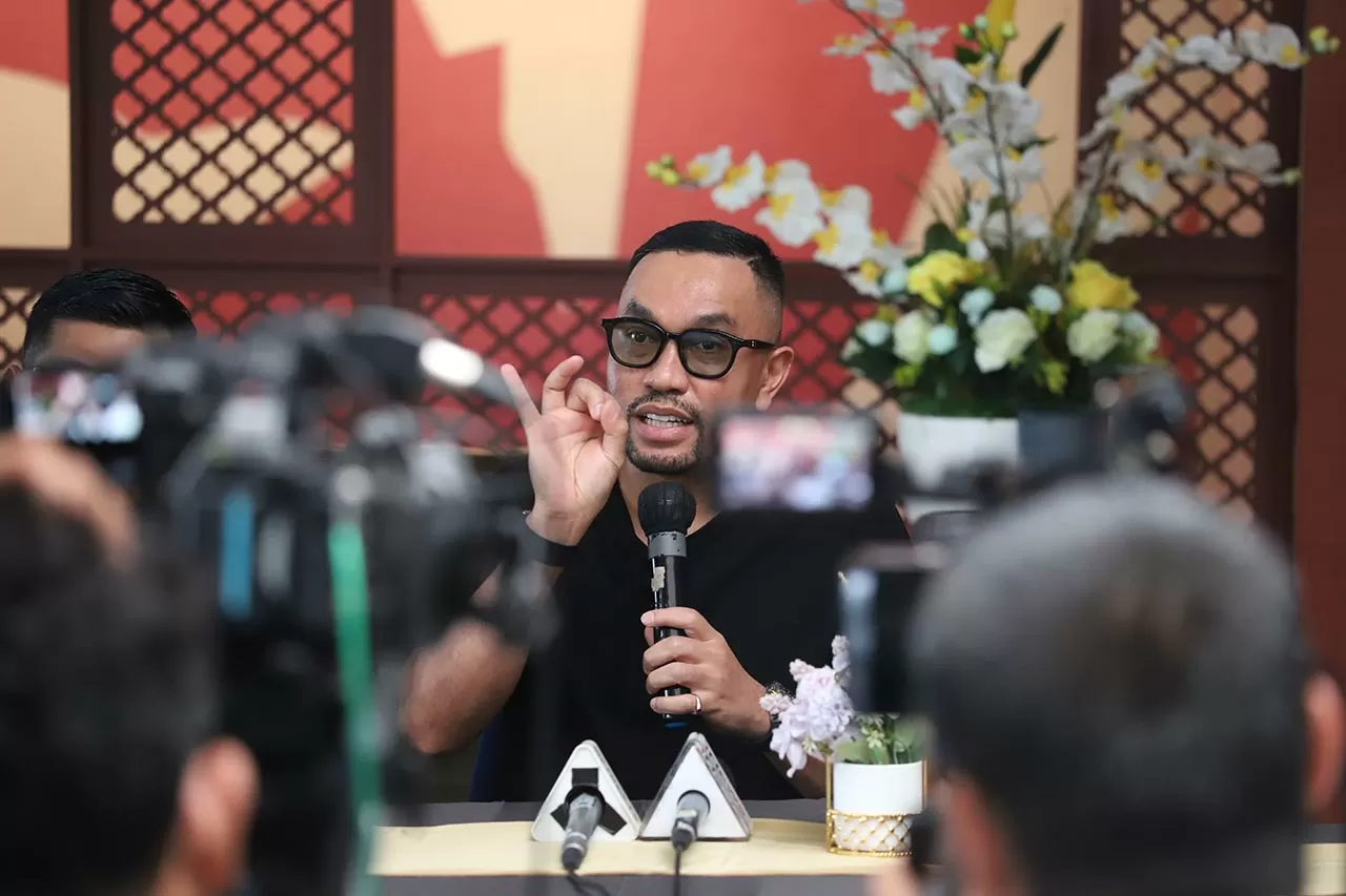 Ahmad Sahroni Bongkar...