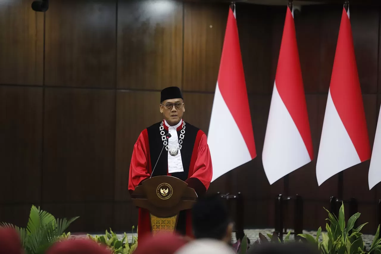 MK Gelar Wisuda Purnabakti...