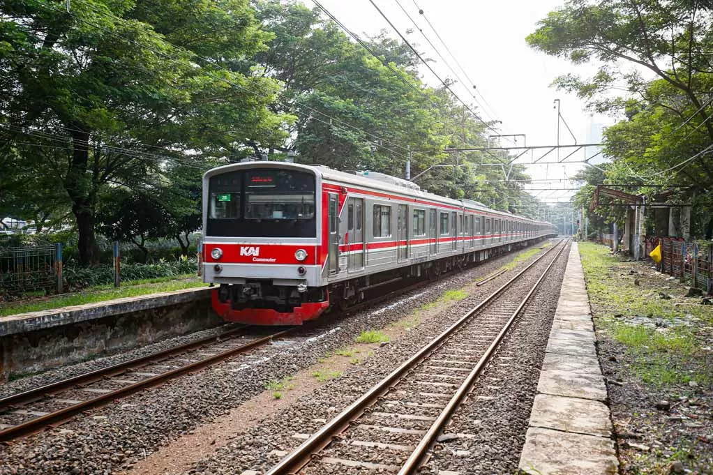 Senyap di Tengah Kota,...