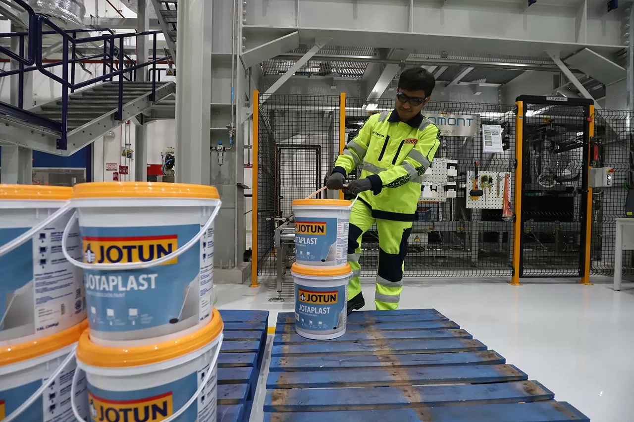 Jotun Perluas Investasi...