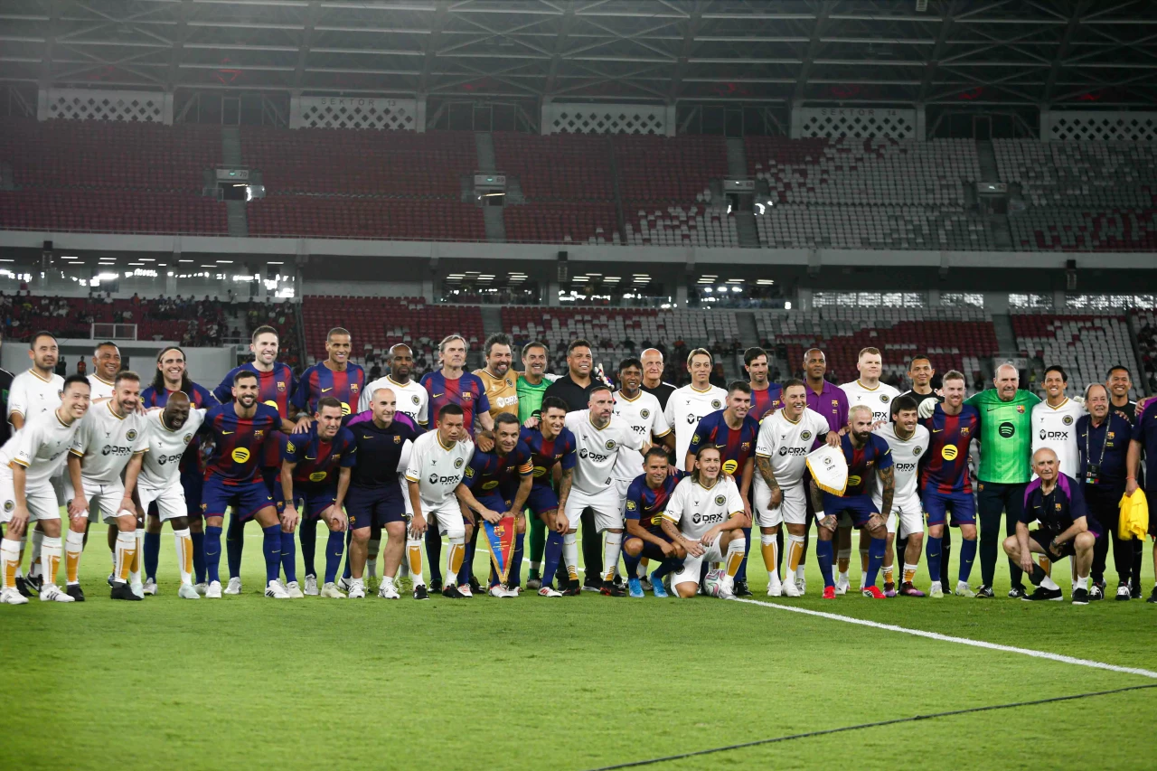 Barcelona Legends Menang...