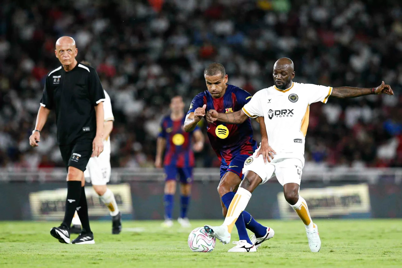 Barcelona Legends Menang...