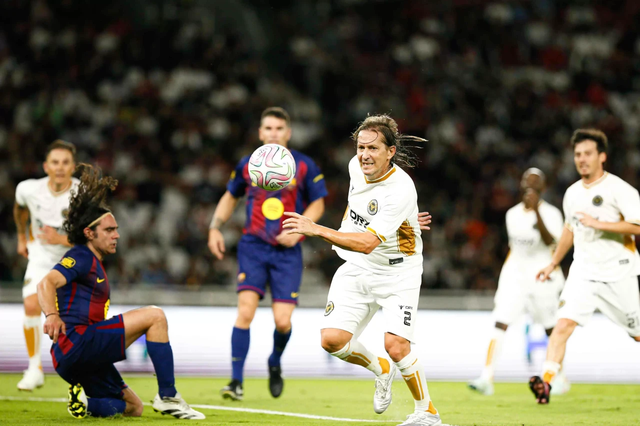 Barcelona Legends Menang...