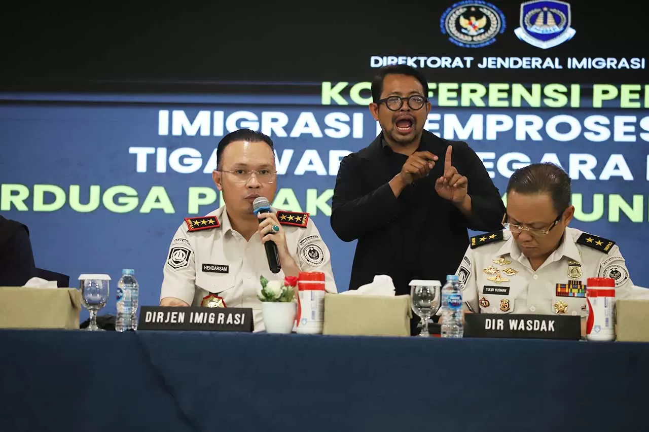 Imigrasi Ungkap Kasus...