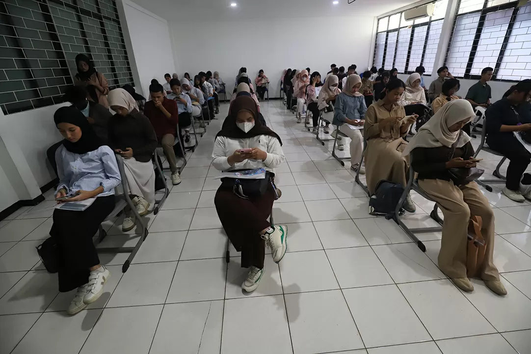 Ratusan Ribu Peserta...