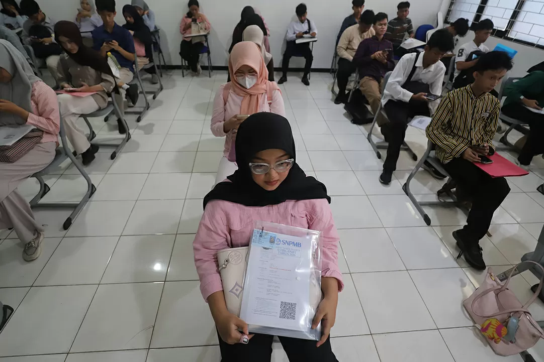 Ratusan Ribu Peserta...