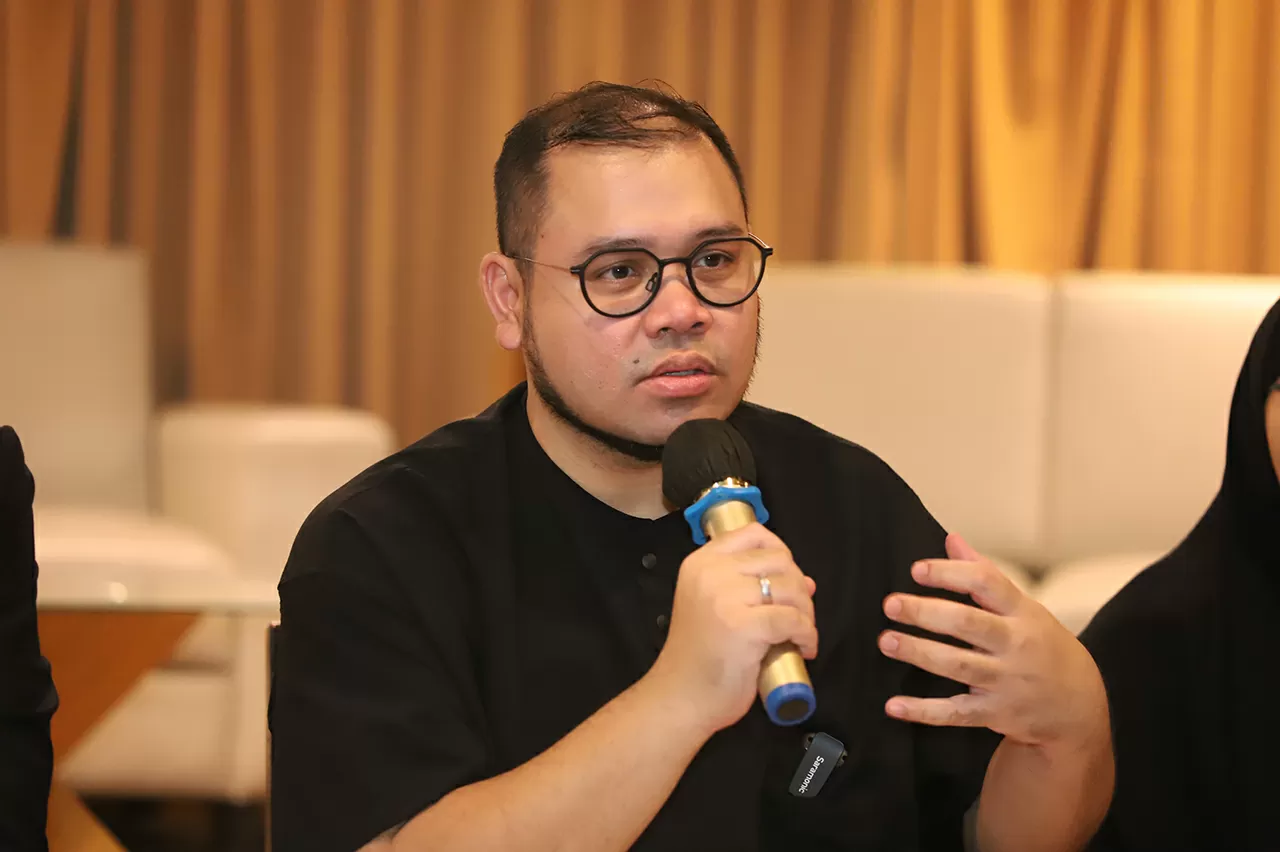 Respon Ibrahim Arief...