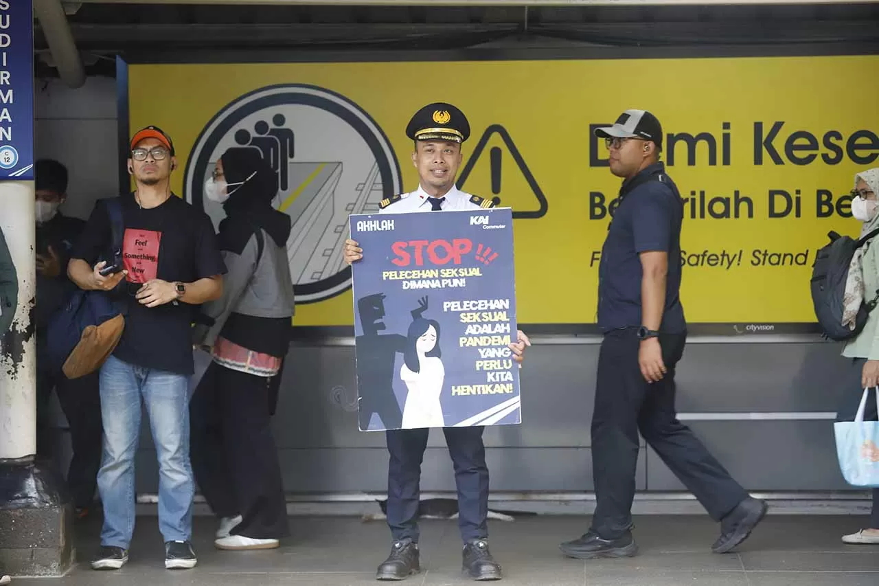 Peringati Hari Kartini,...