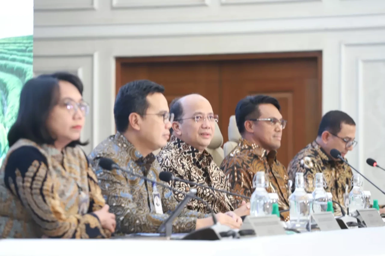 Bank Mandiri Bukukan...