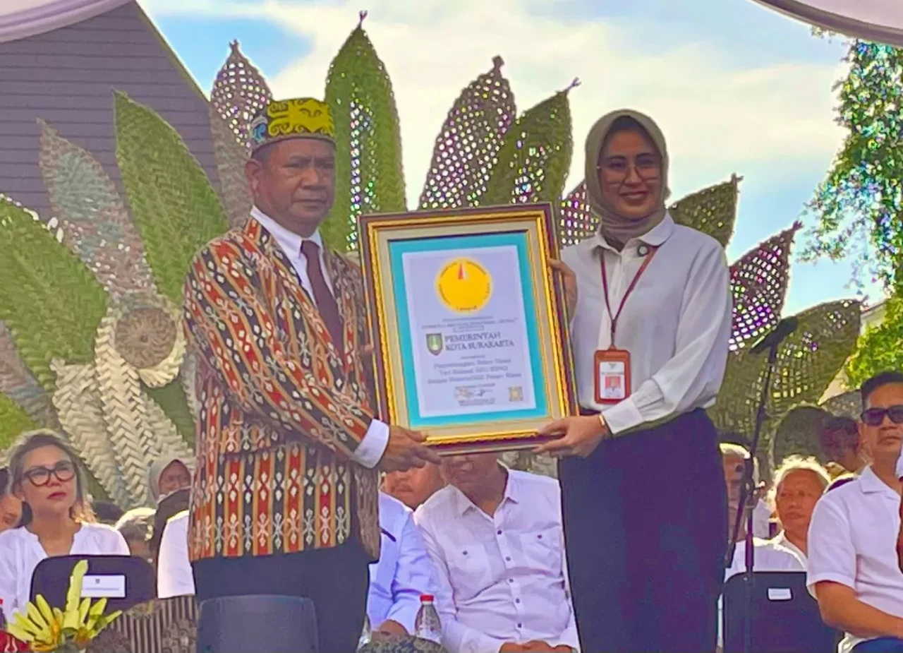 1.700 Penari Kipas Ciptakan...