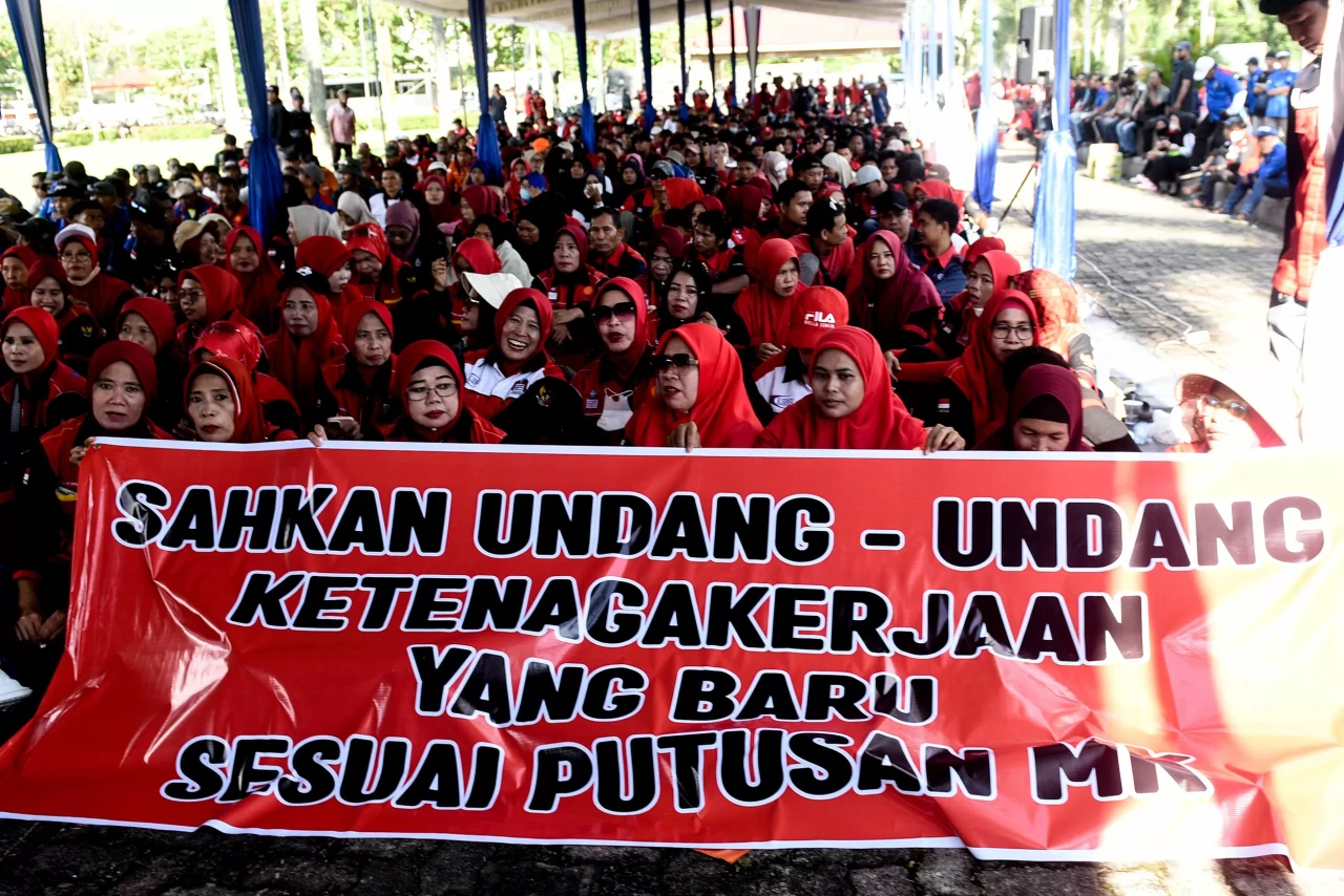Potret Aksi Hari Buruh...