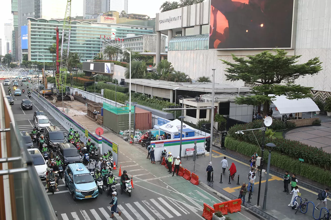 Proyek MRT Bundaran...
