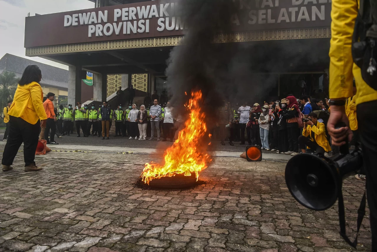 Potret Aksi Mahasiswa...