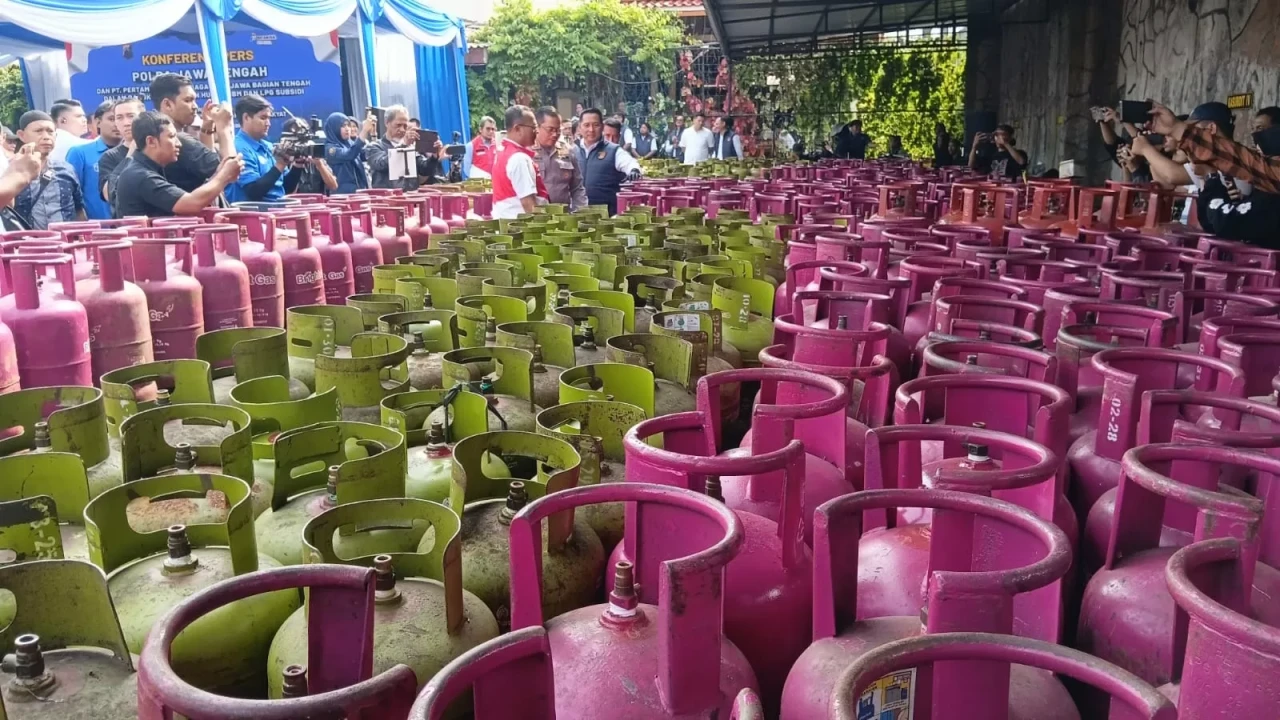 Bongkar Kasus Penyalahgunaan...
