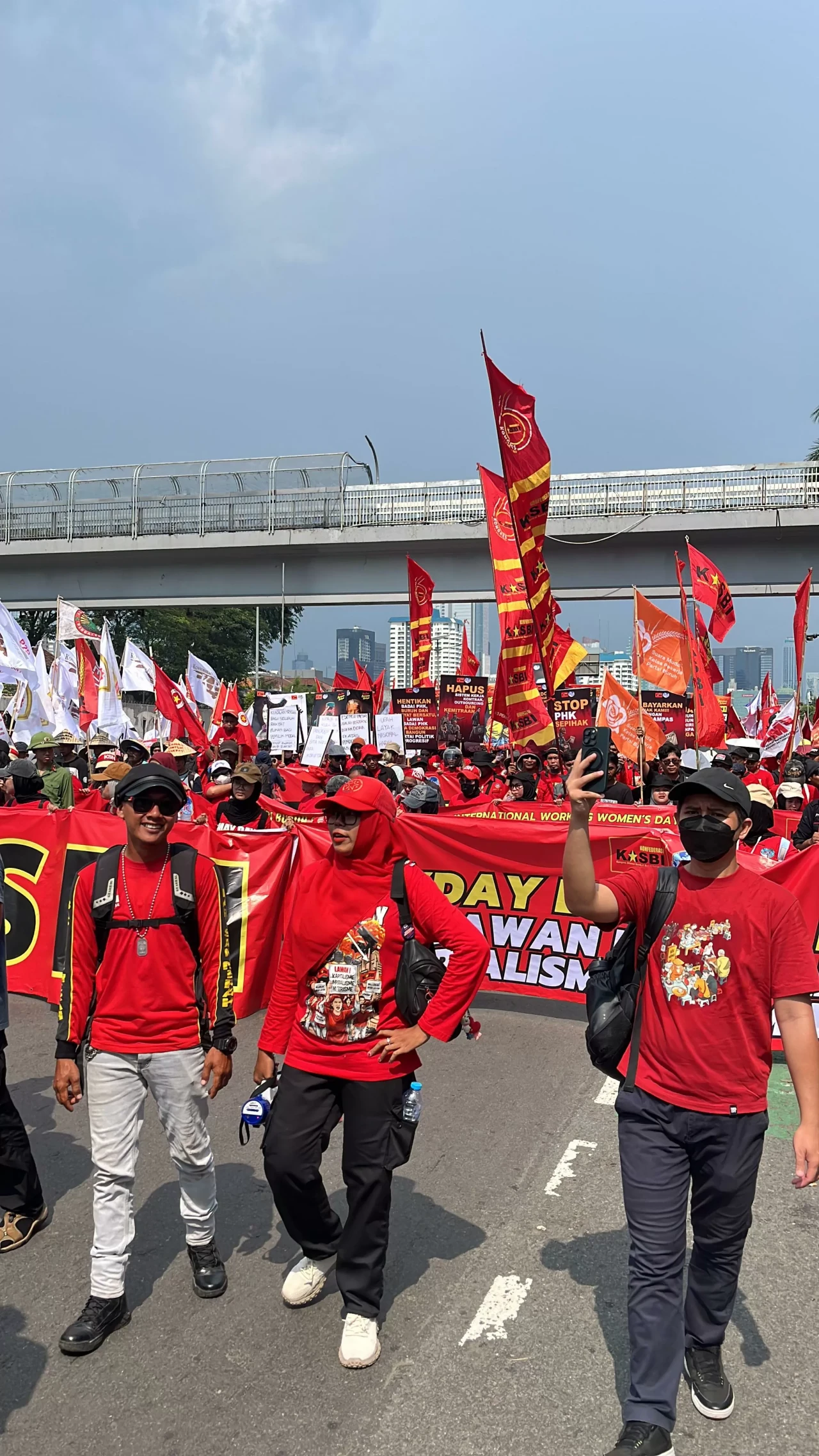 May Day, Ribuan Buruh...
