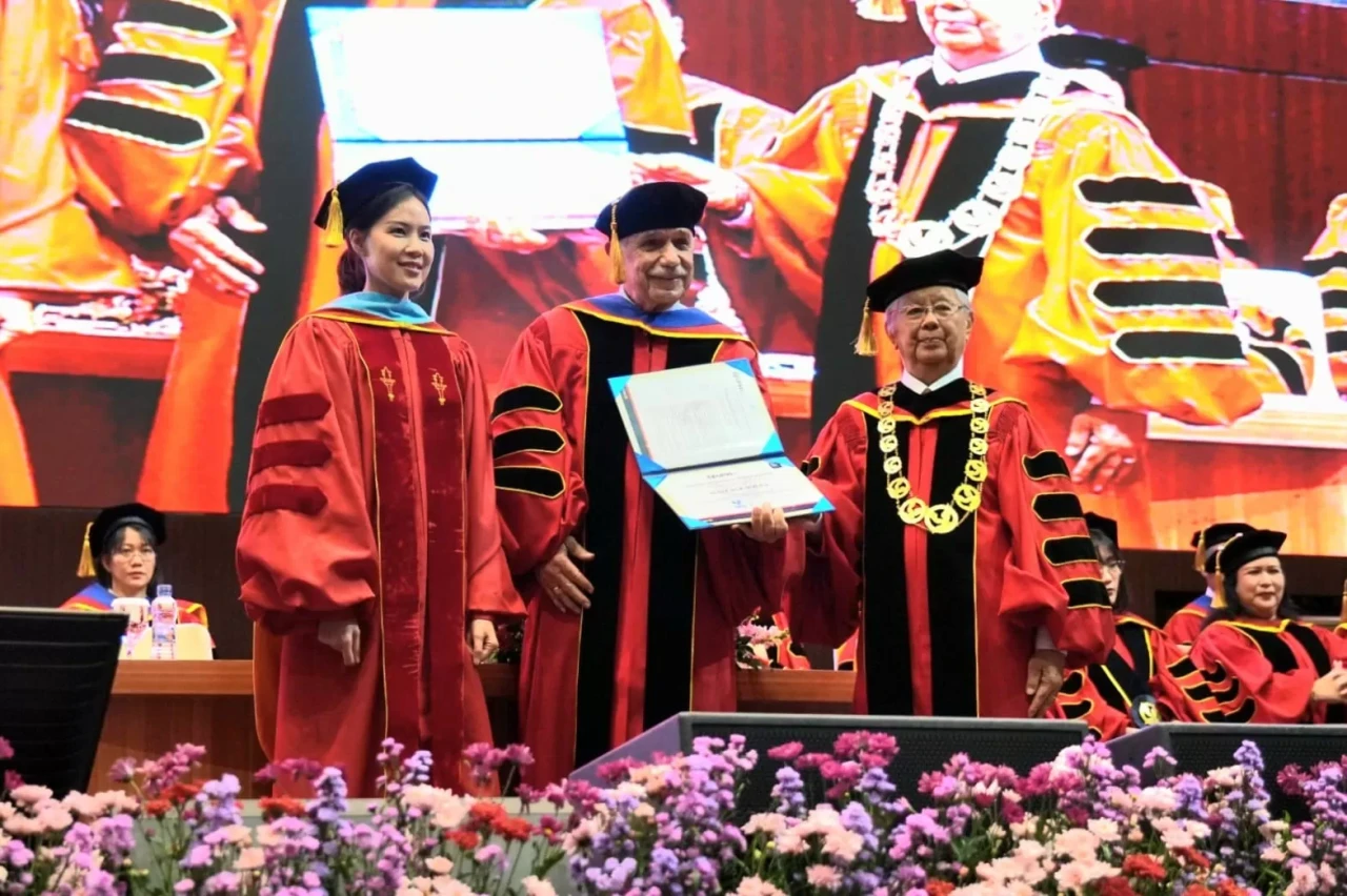 Universitas Pelita Harapan...