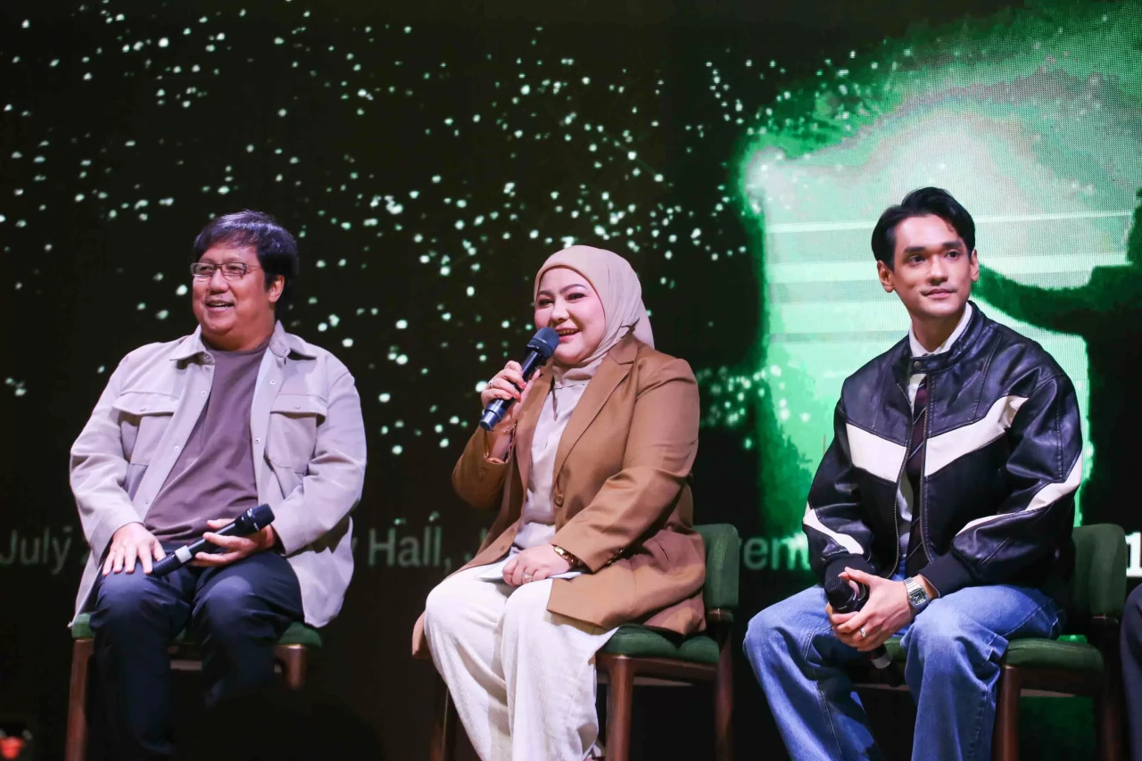 Afgan Rayakan 18 Tahun...