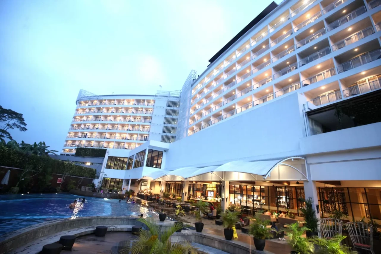 Serunya Staycation Keluarga...
