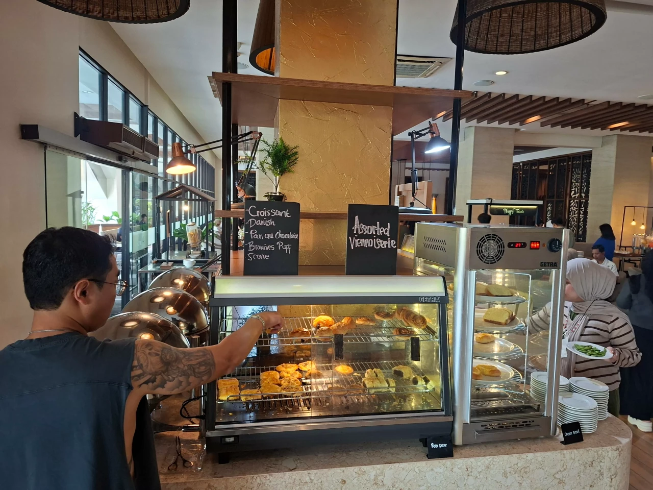 Serunya Staycation Keluarga...