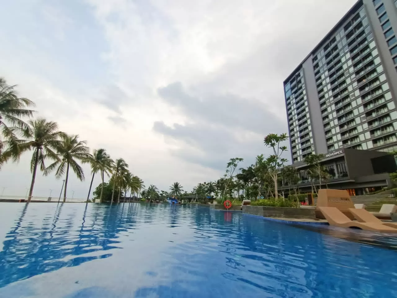 Movenpick Resort Carita...