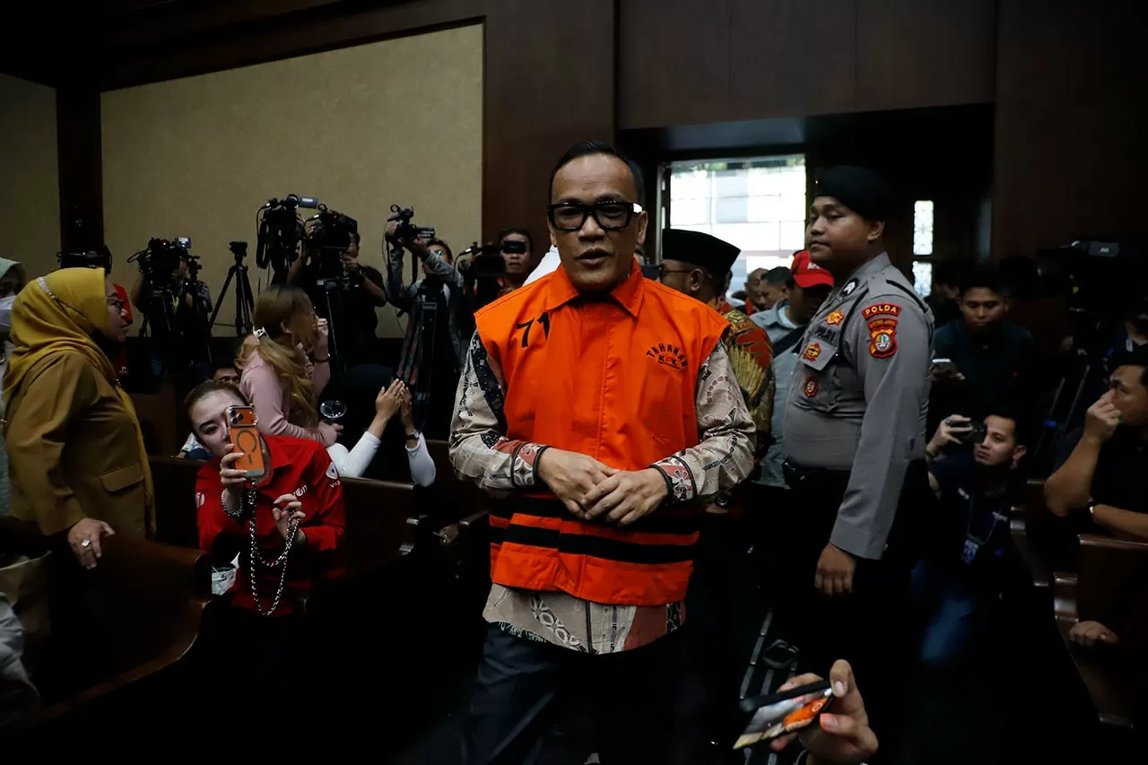 Noel Ebenezer Dituntut...