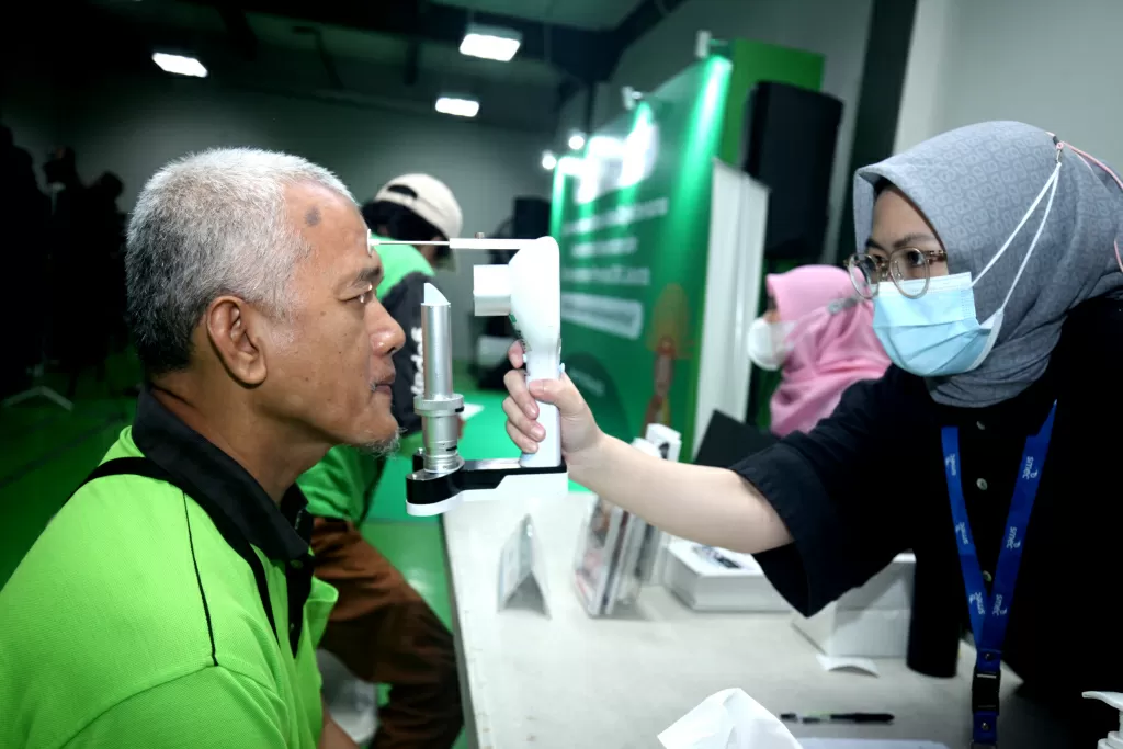 Wamenkes Pantau Langsung...