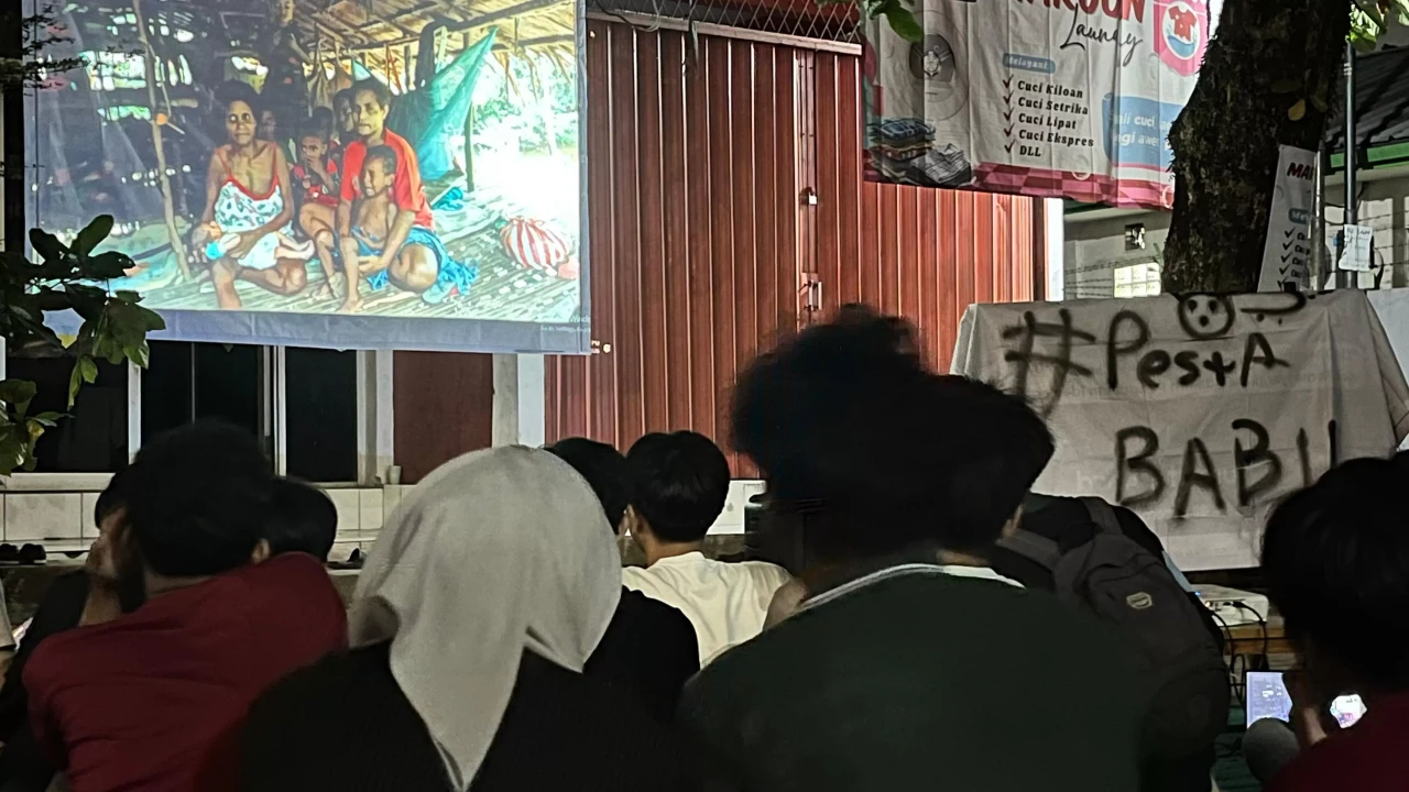 Film Pesta Babi Tuai...