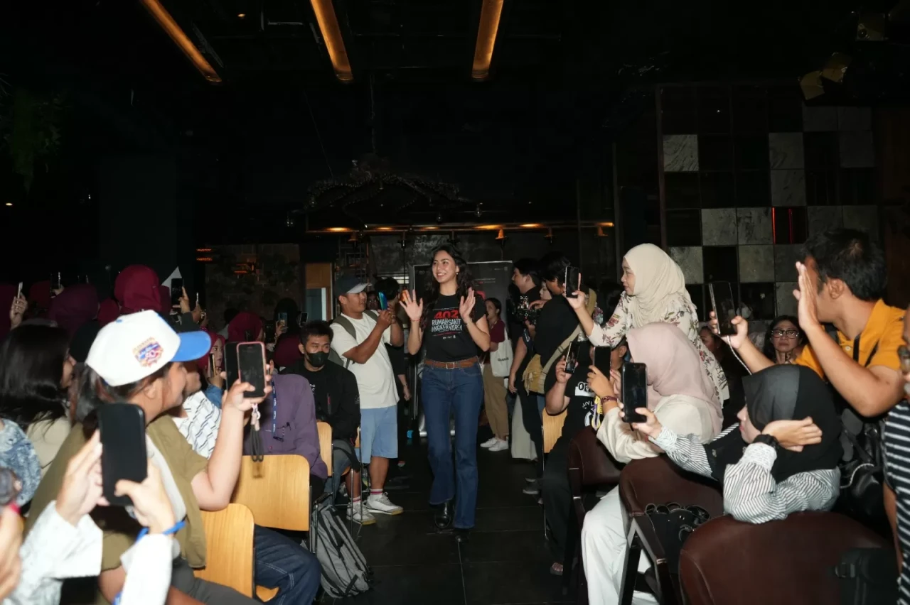Pemain Film 402 Rumah...