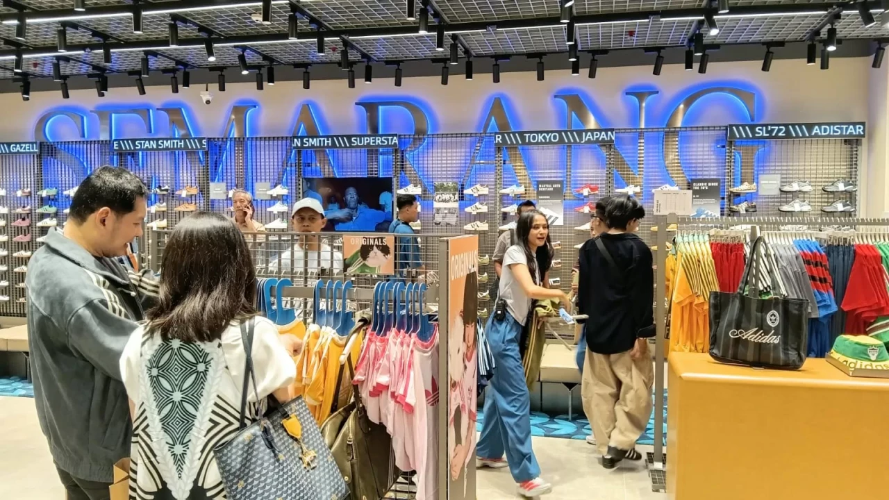 Home of Sport, Adidas...
