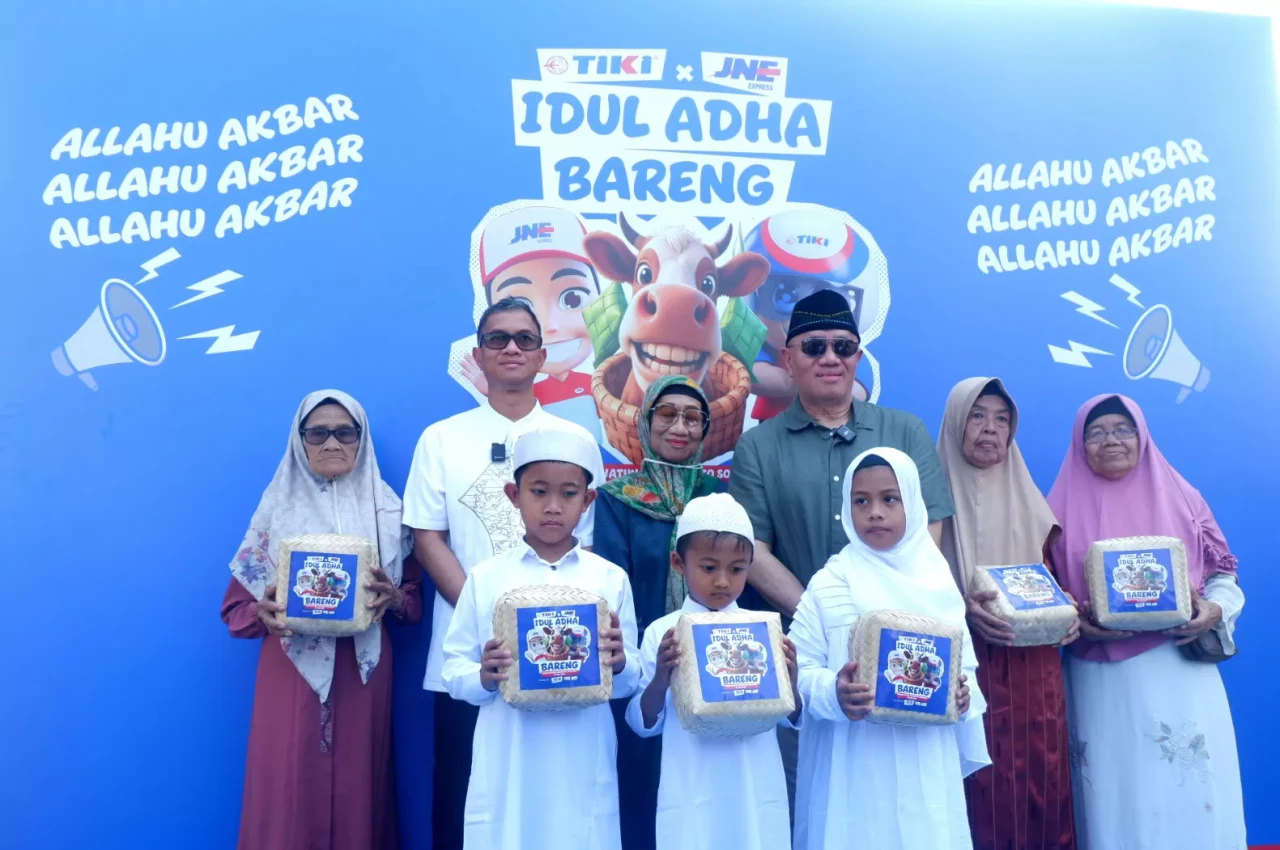 TIKI dan JNE Berbagi...