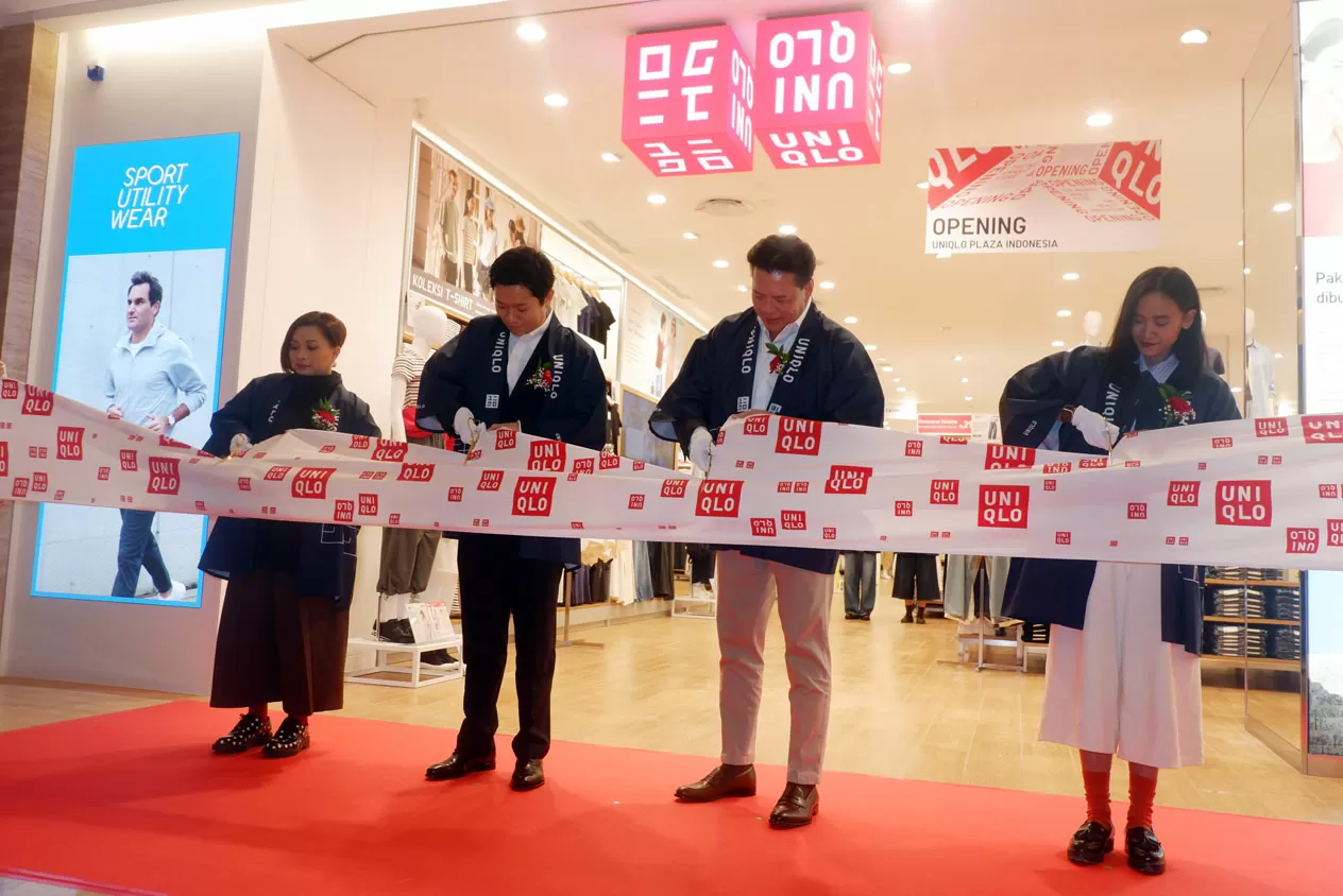 UNIQLO Kini Hadir Plaza...