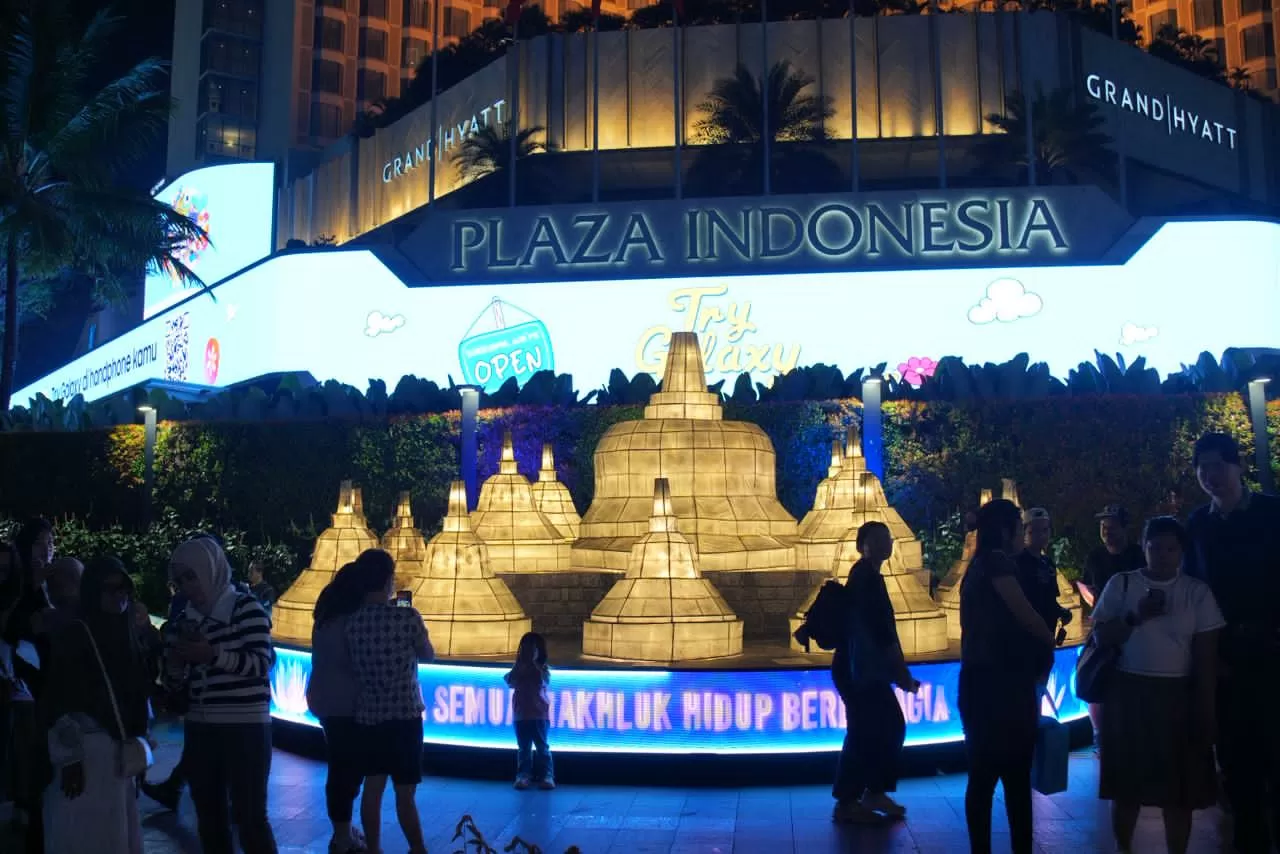 Jakarta Bersinar dalam...
