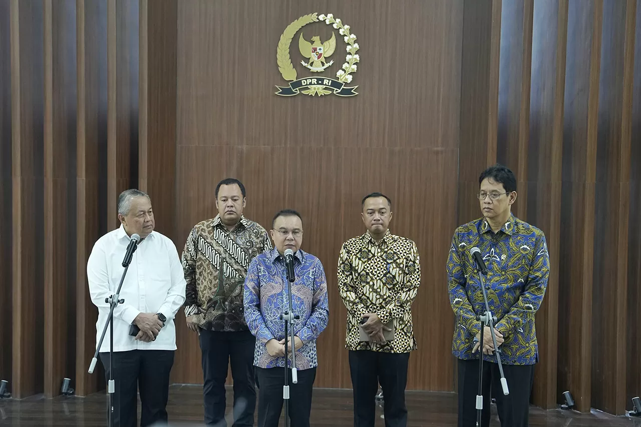Evaluasi Ekonomi Nasional,...
