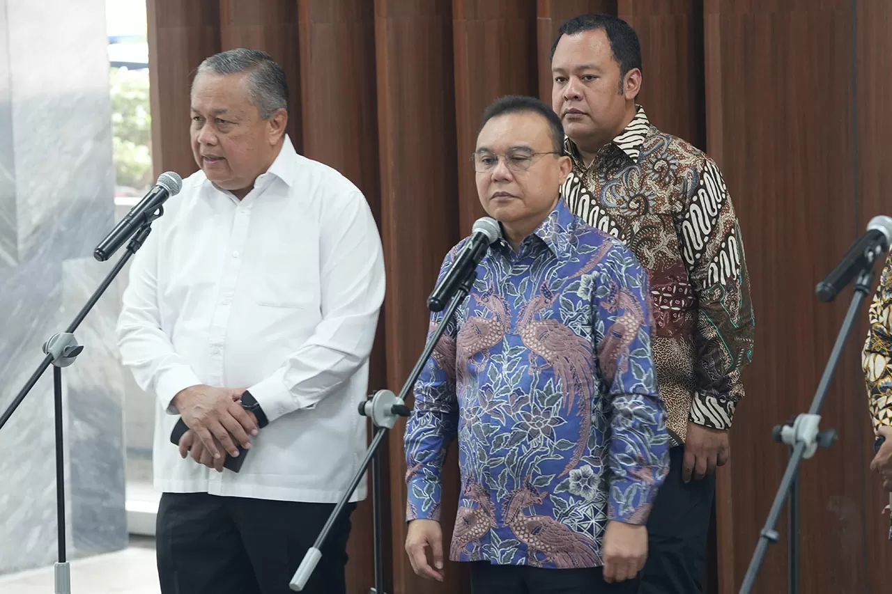 Evaluasi Ekonomi Nasional,...