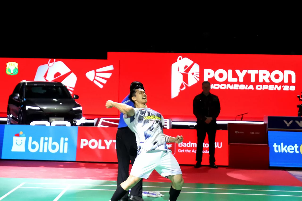 Jonatan Christie Melaju...