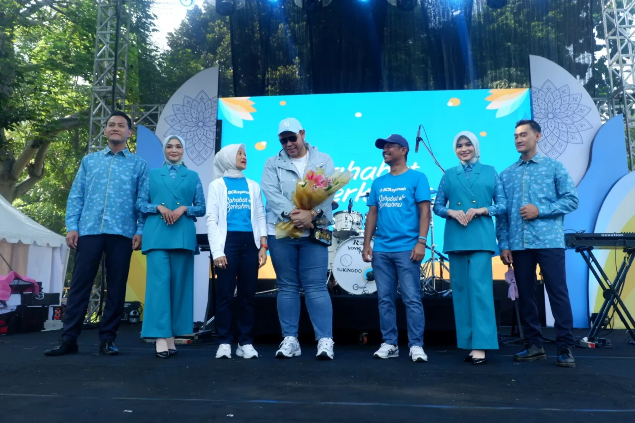 BCA Syariah Rayakan...