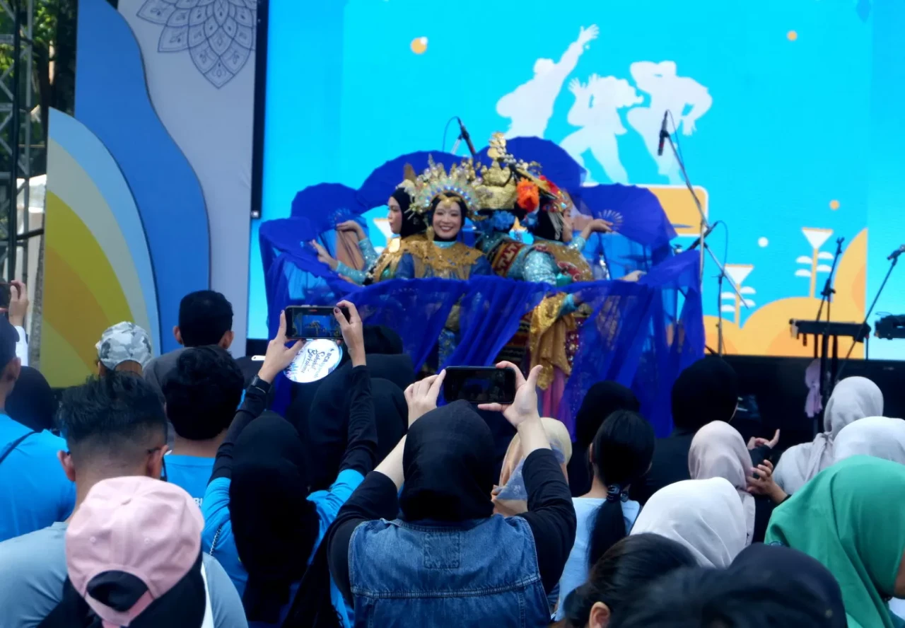 BCA Syariah Rayakan...