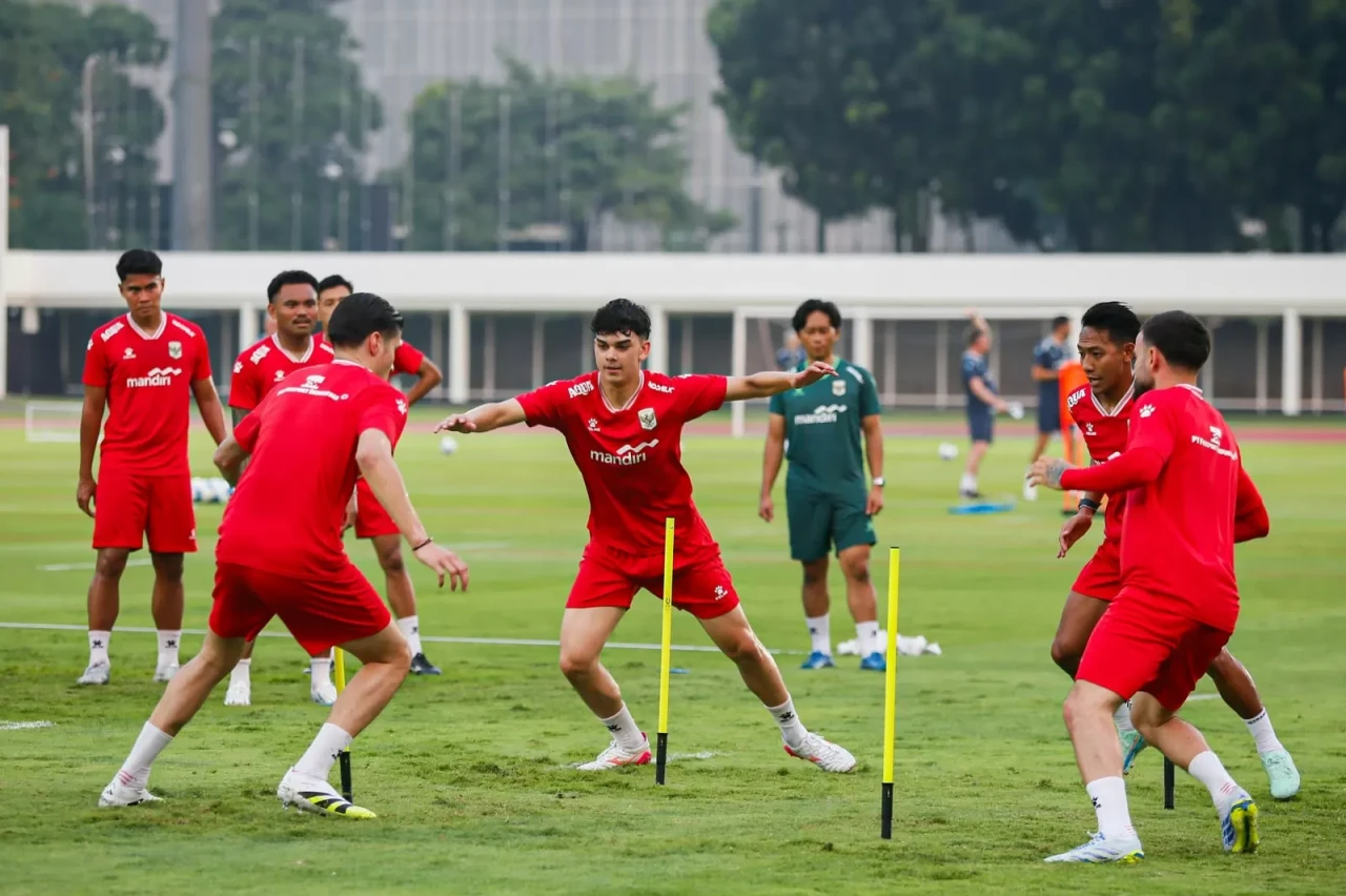 Latihan Timnas Indonesia...