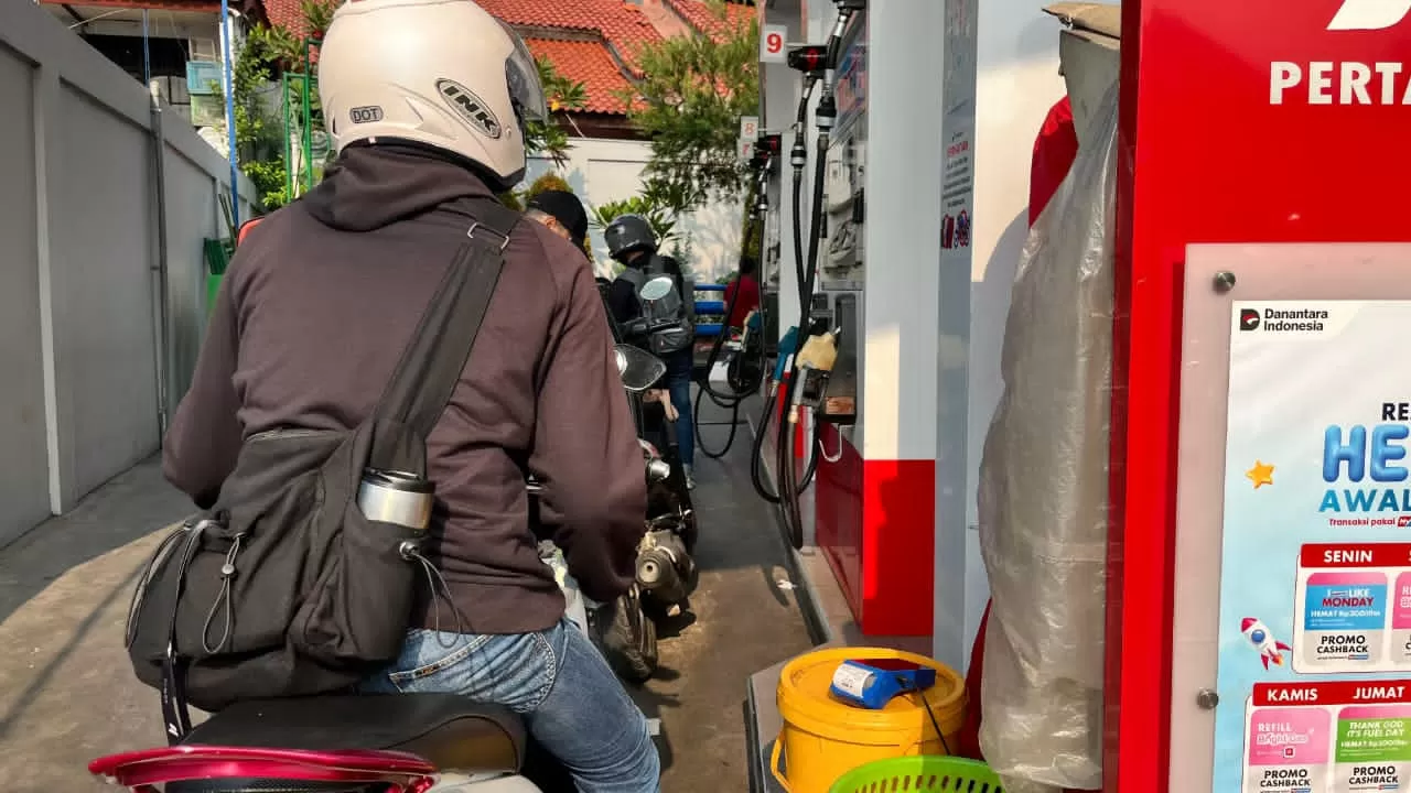Suasana SPBU di Jakarta...