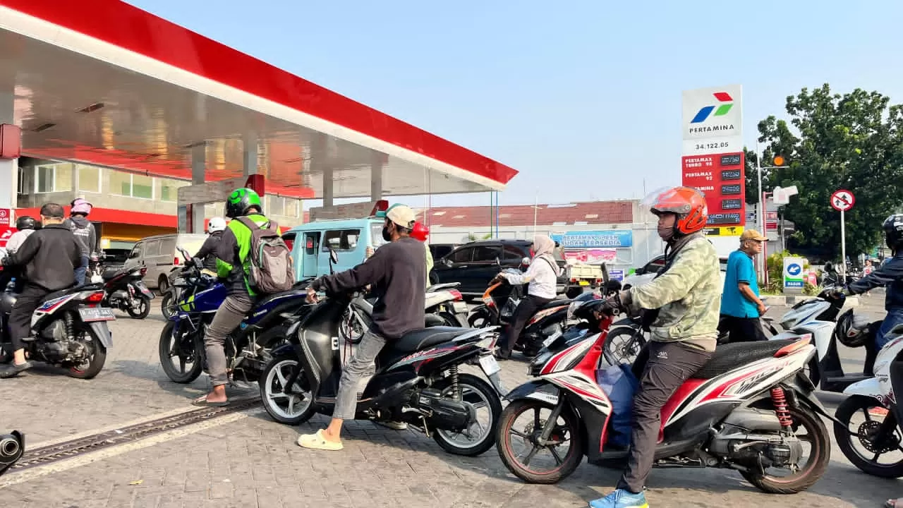 Suasana SPBU di Jakarta...