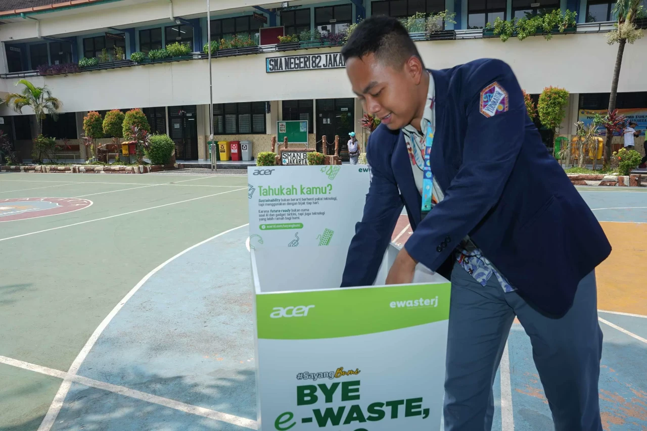 Acer Gandeng 50 Sekolah...