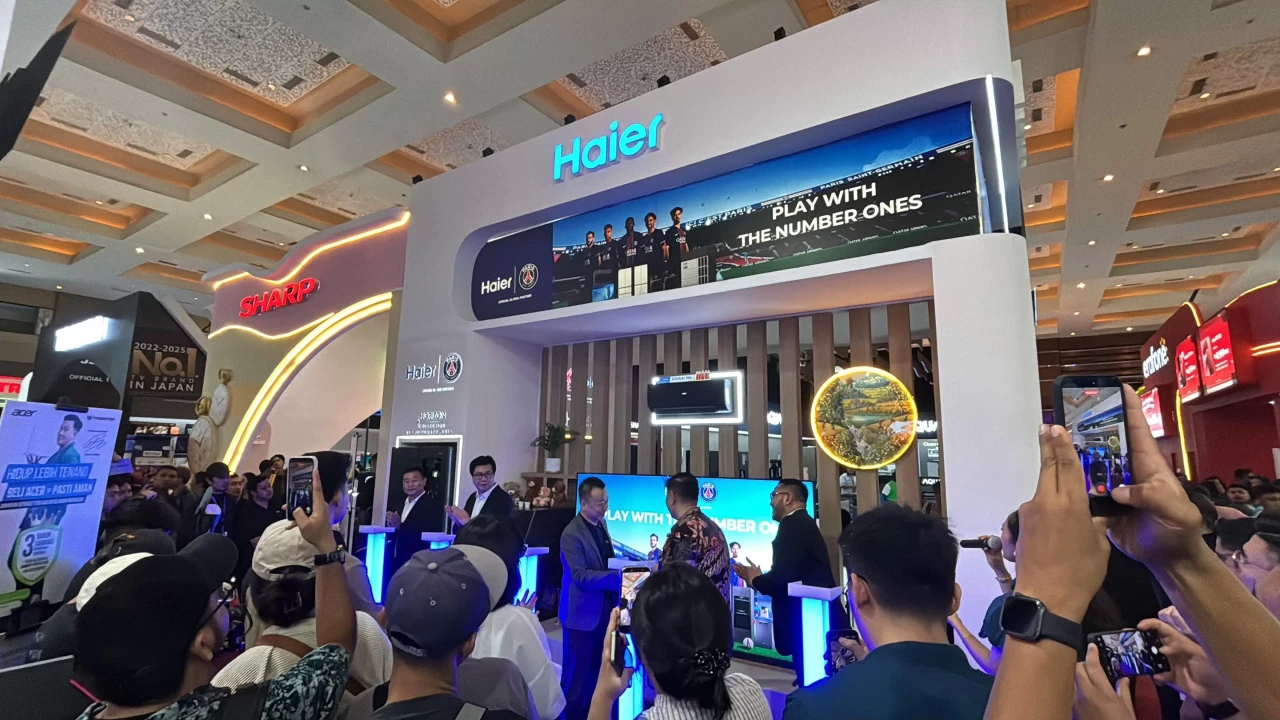 Perdana di Jakarta Fair...