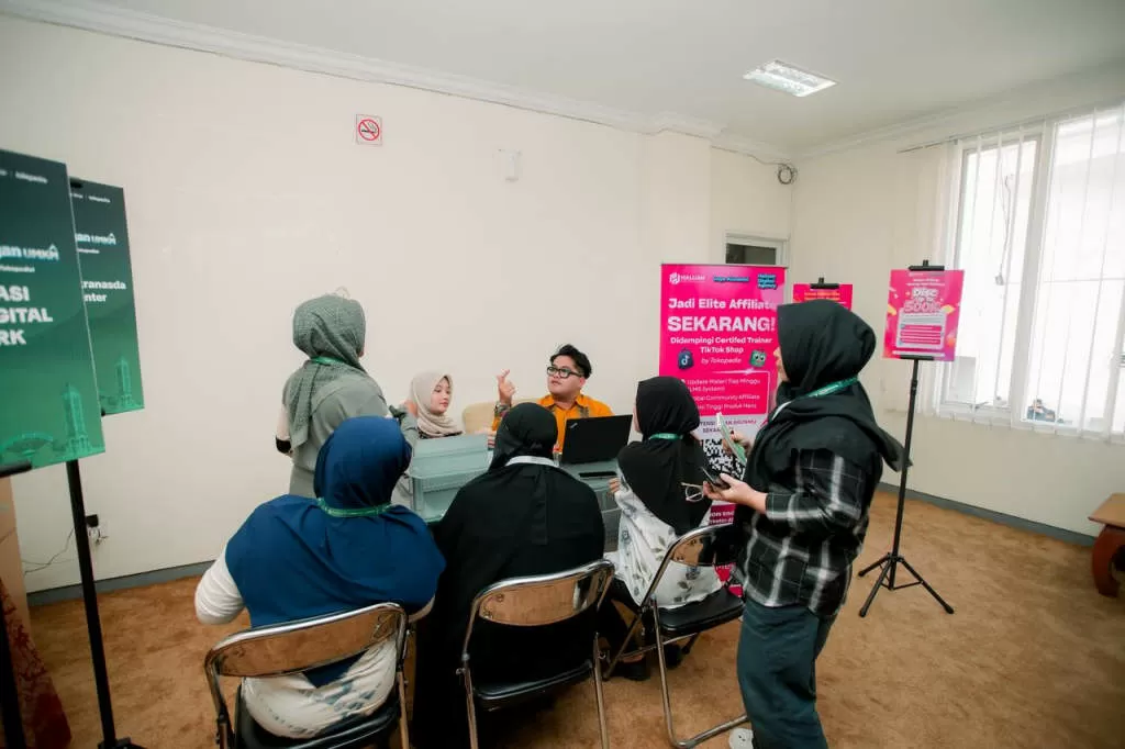 Kolaborasi Tokopedia,...