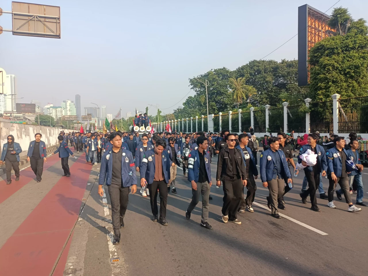 Mahasiswa Trisakti dan...