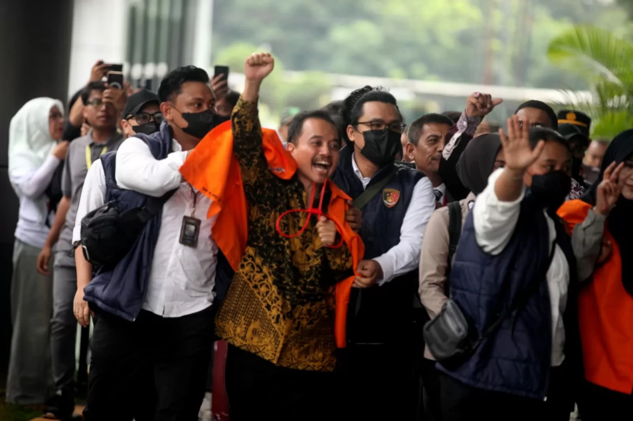 Roy Suryo dan Dokter...