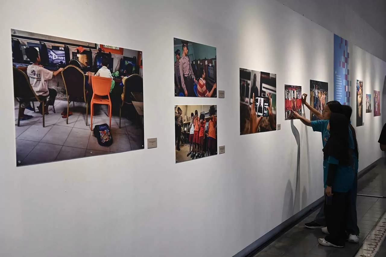 Pameran Foto Perisai...