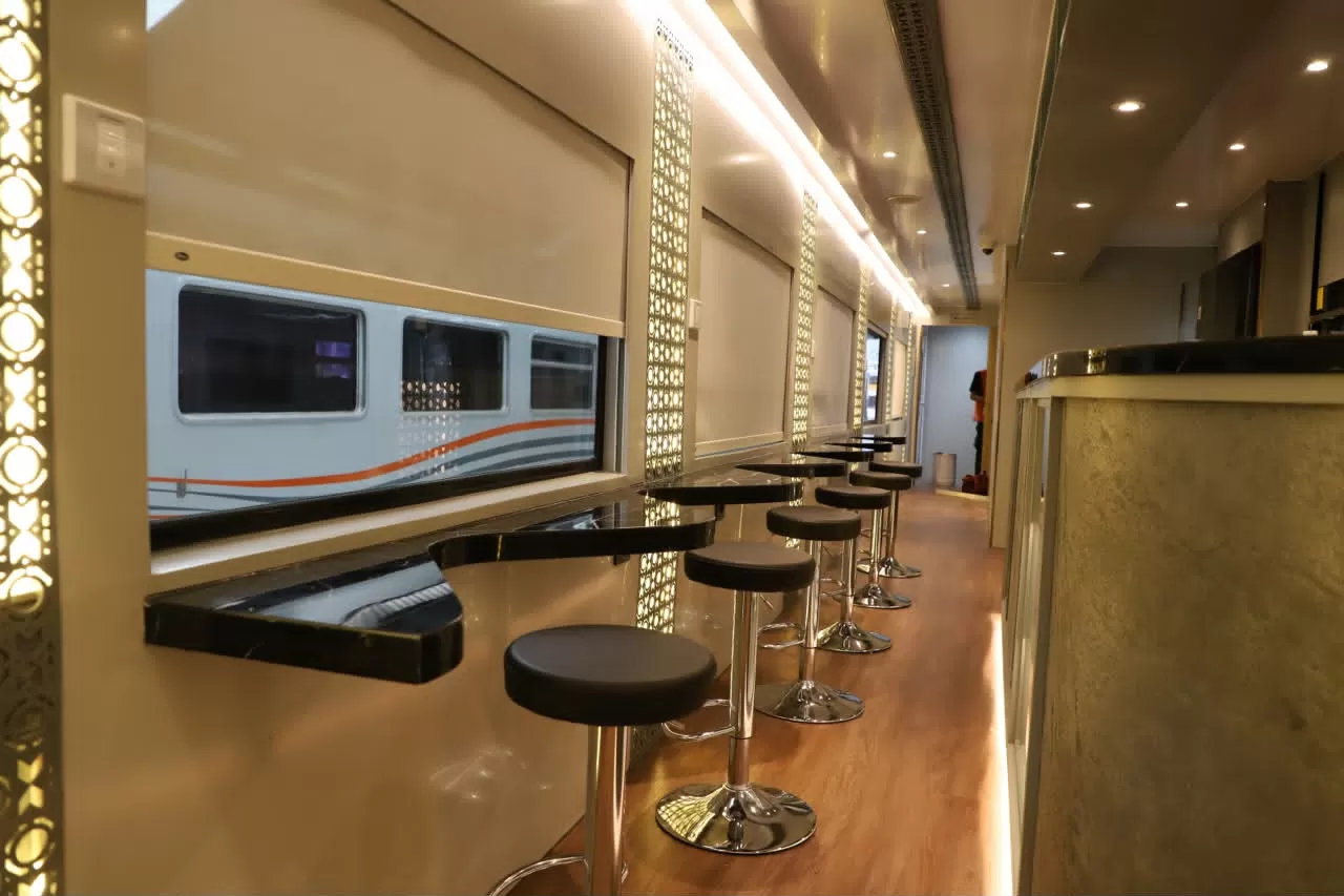 17 Kereta Makan M1 Beroperasi,...